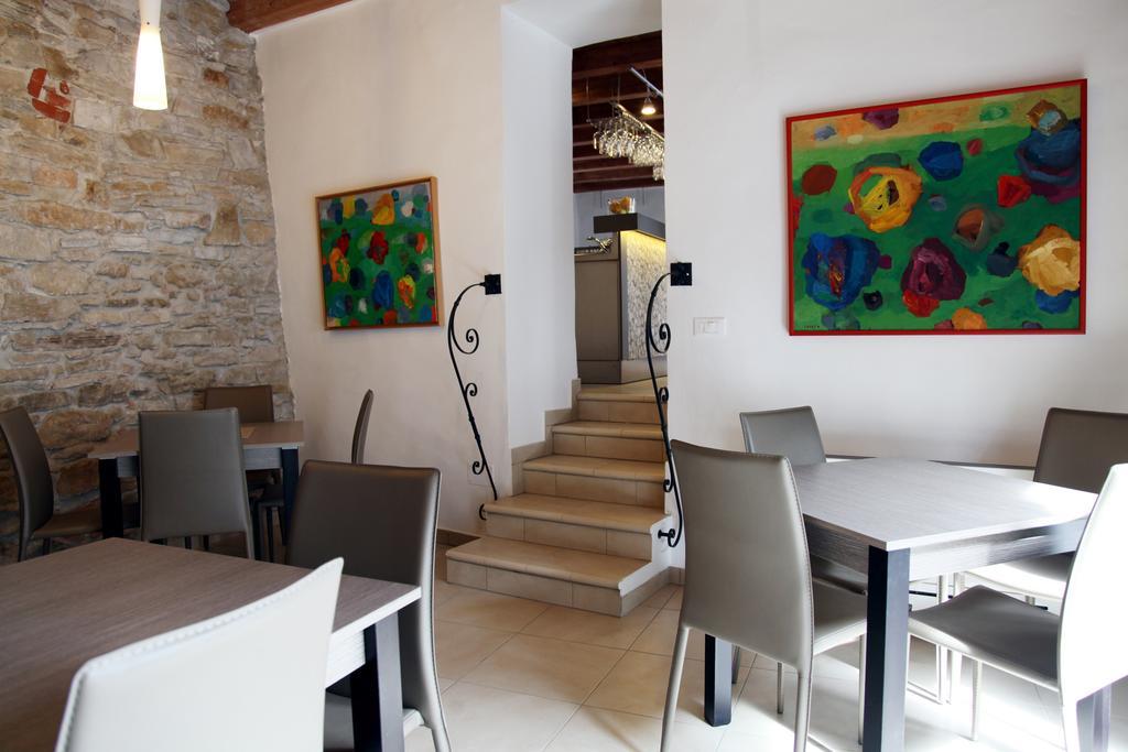 Boutique Hotel Dvor 도브로보 외부 사진