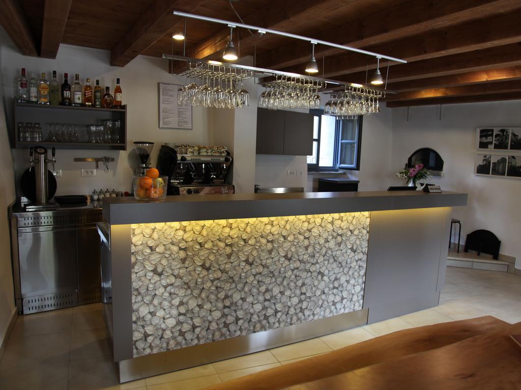 Boutique Hotel Dvor 도브로보 외부 사진