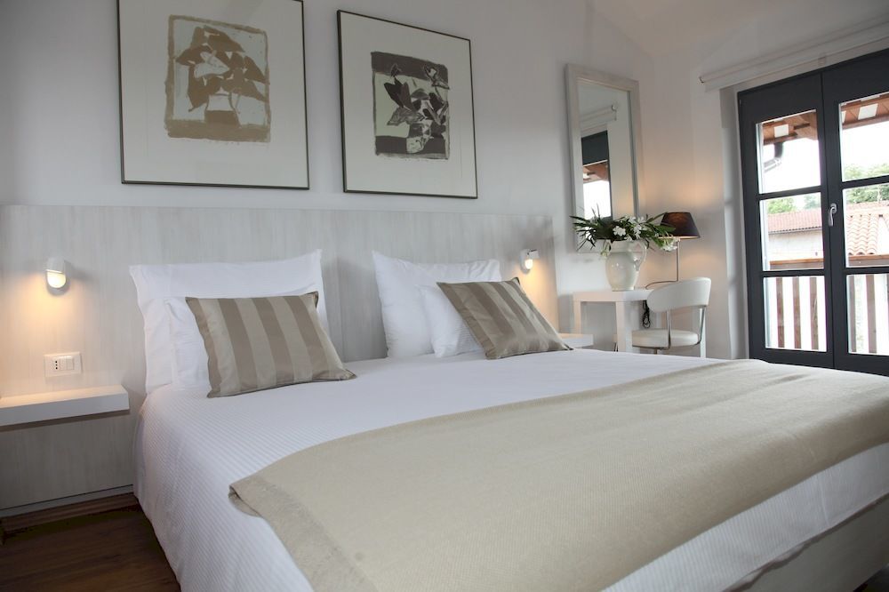 Boutique Hotel Dvor 도브로보 외부 사진